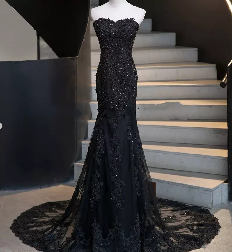 Gothic Black Mermaid Wedding Dresses With Cape Wrap Lace Appliques Sweetheart Long Vintage Bridal Gown Custom Made