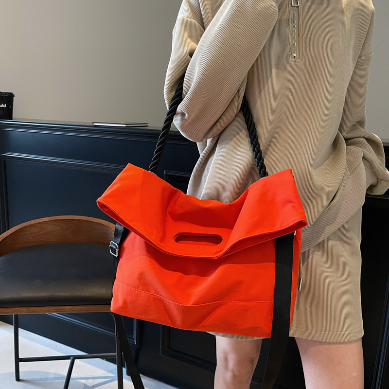 Minimalist Designer Women's Handbag Fashion Canvas Large Capacity Commuter Crossbody Bag New Casual Handbag Student Bag Free Shipping