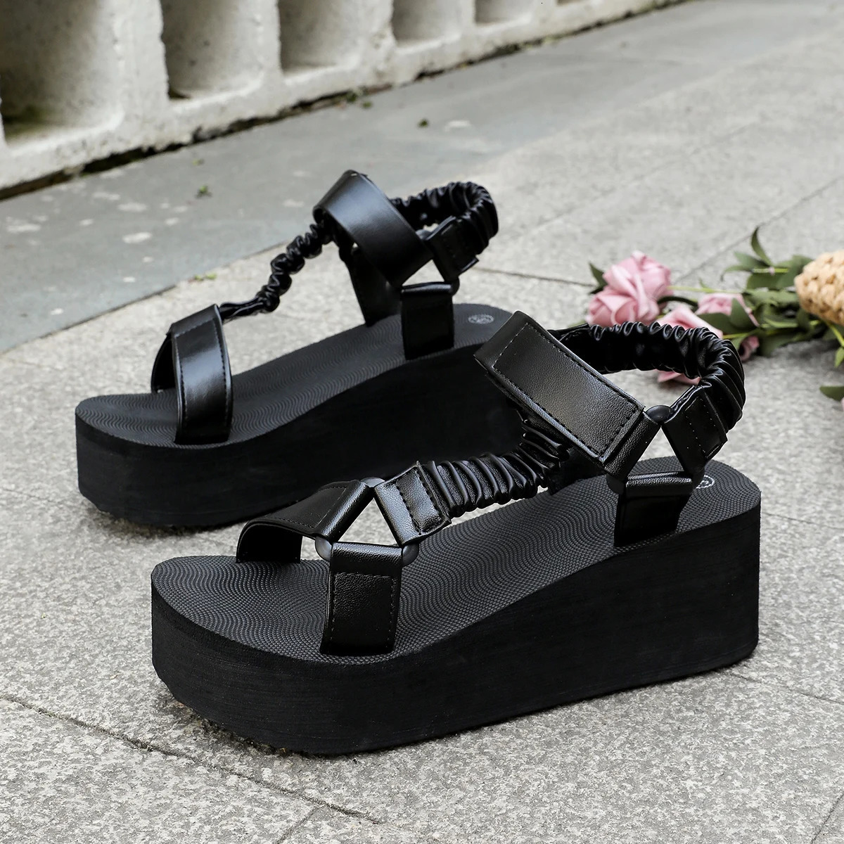 Womens Plus Size Summer Fashion Sandals Pink Metallic Ankle Strap Flat Shoes with Black Sole Chic Casual Sandals 250605