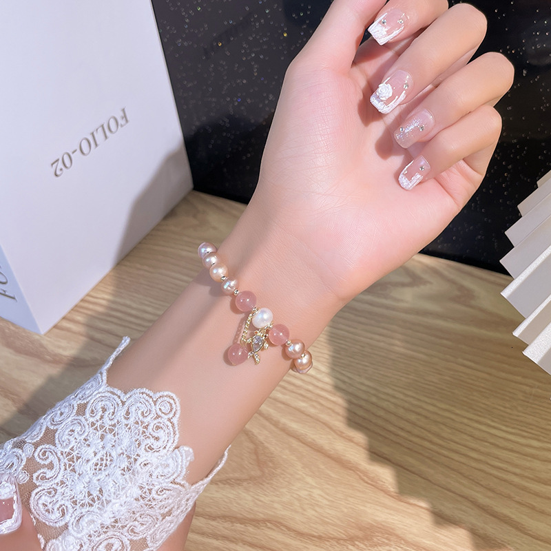 Summer fresh breeze strawberry powder pearl fashionable and sweet crystal bracelet, best friend birthday gift bracelet