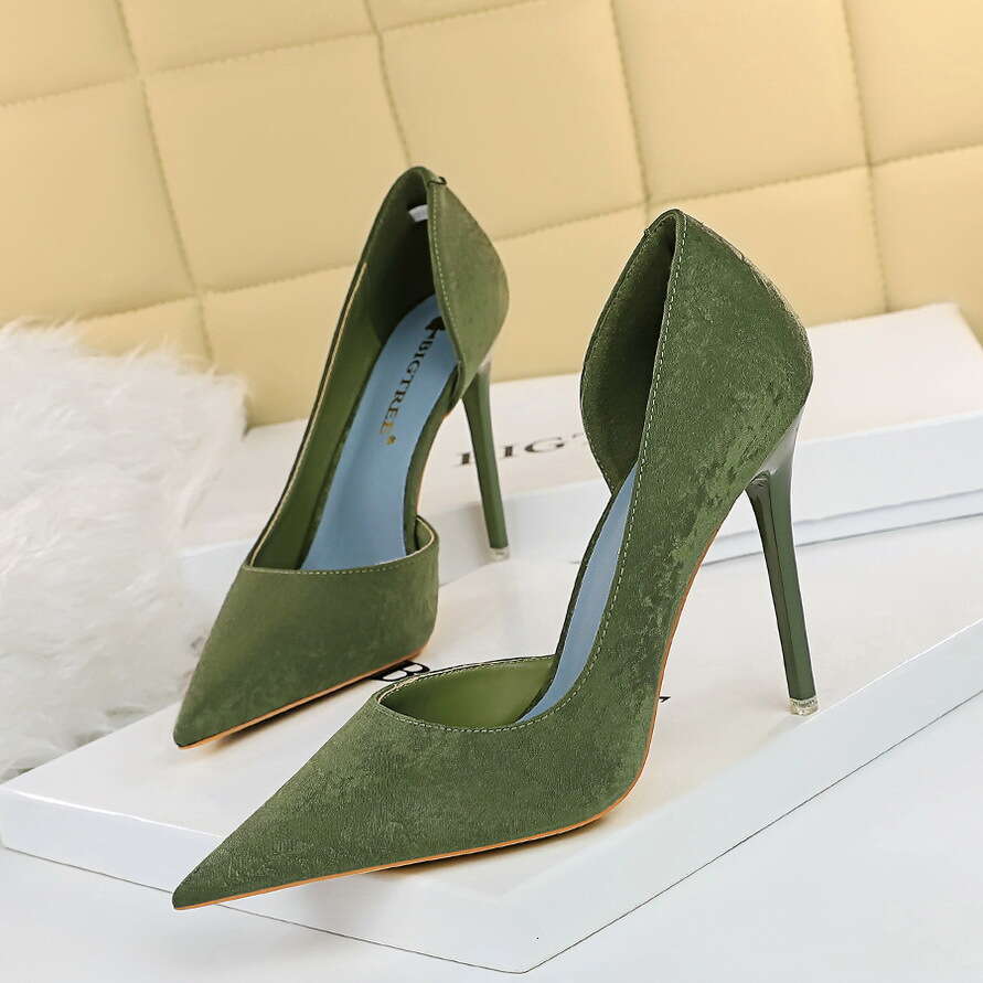 Fashionable and sexy slim fitting side hollow high heels, shallow mouth pointed super high heels, women's shoes, sandals
