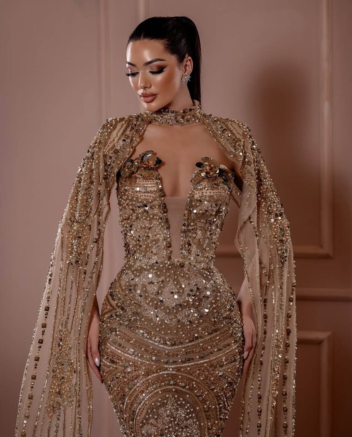 Gorgeous Sequins Evening Dresses Pearls Beading Prom Dress Cape Sleeves Strapless Illusion Shiny Mermaid Party Gowns Vestidos De Noche