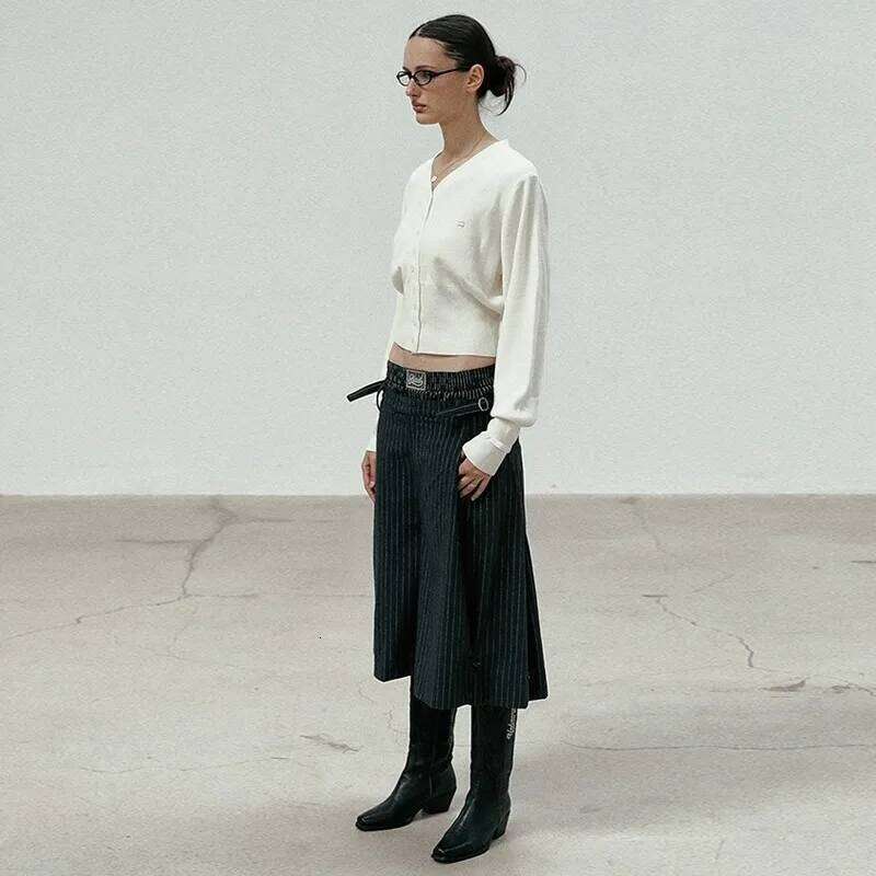 2025 Badblood Sweatshirt American Spice Girls Knitted Cardigan Women V-Neck Embroidered Niche Sweater Top Tide