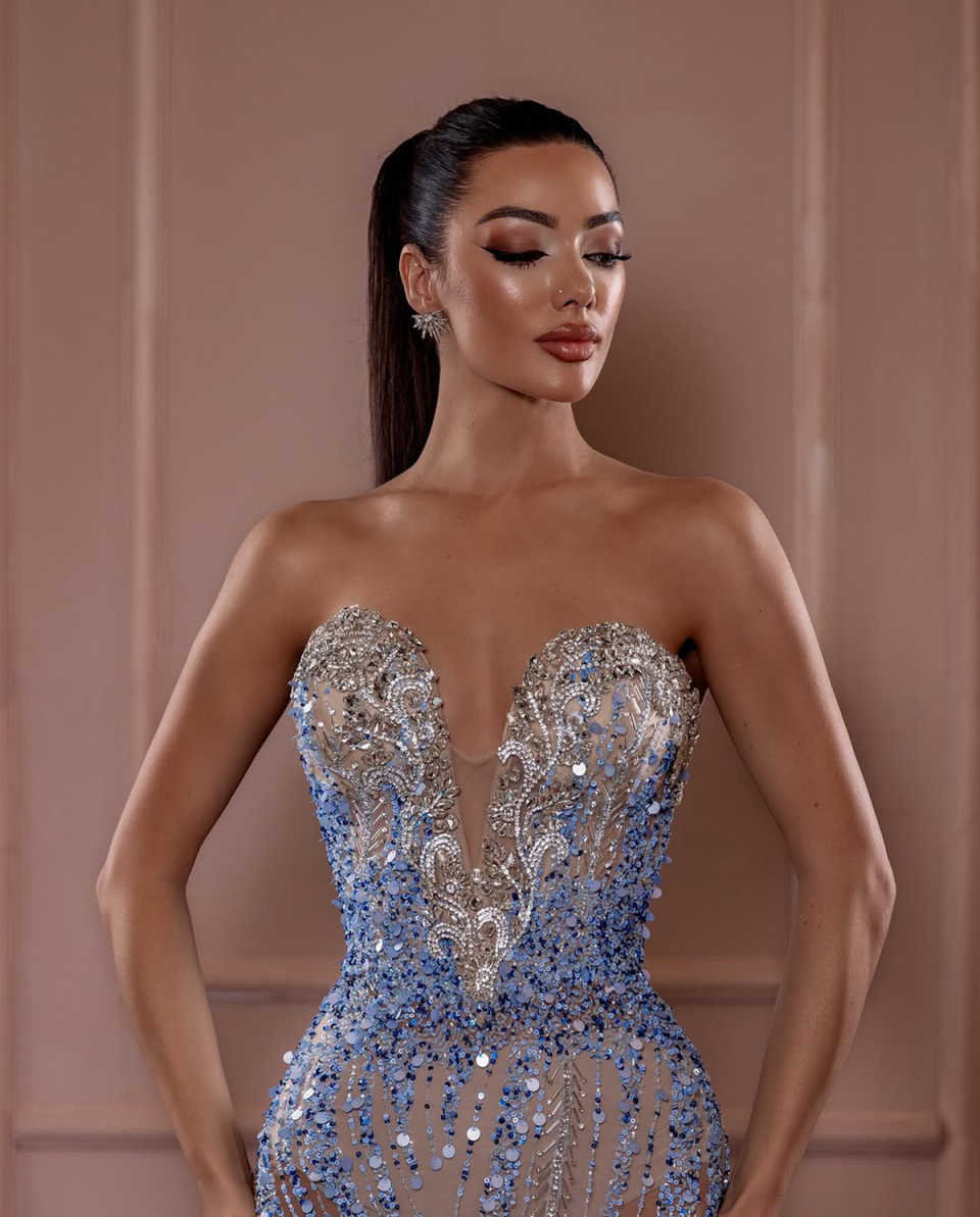 Designer Evening Dresses For Women Sweetheart Sleeveless Gown Sequins Appliques Split Side Sweep Train Dress Party Customized Dress