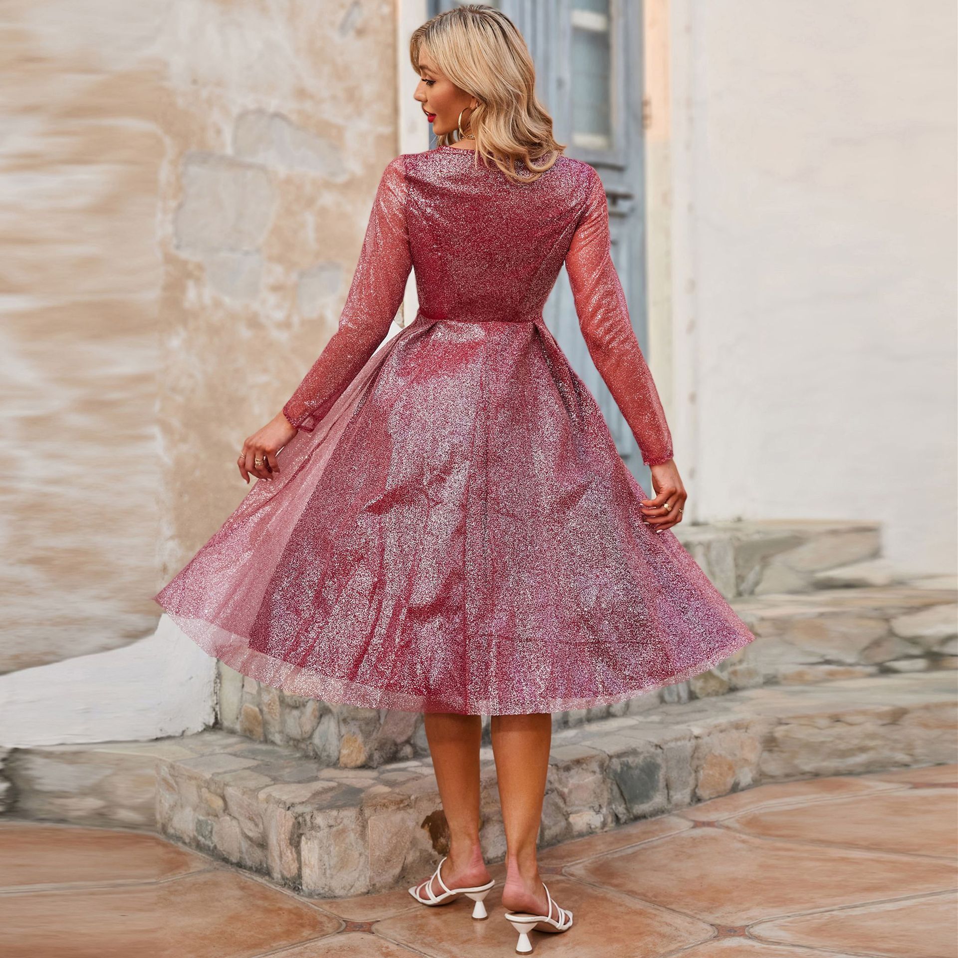 Gilded long sleeved V-neck dress new womens princess dress group