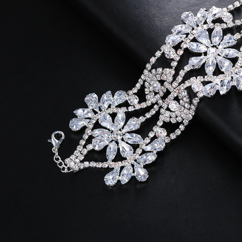 XSBODY Hollow Flower Crystal Choker Necklace for Women Party Accessories Rhinestone Choker Collar Statements Jewelry 250519