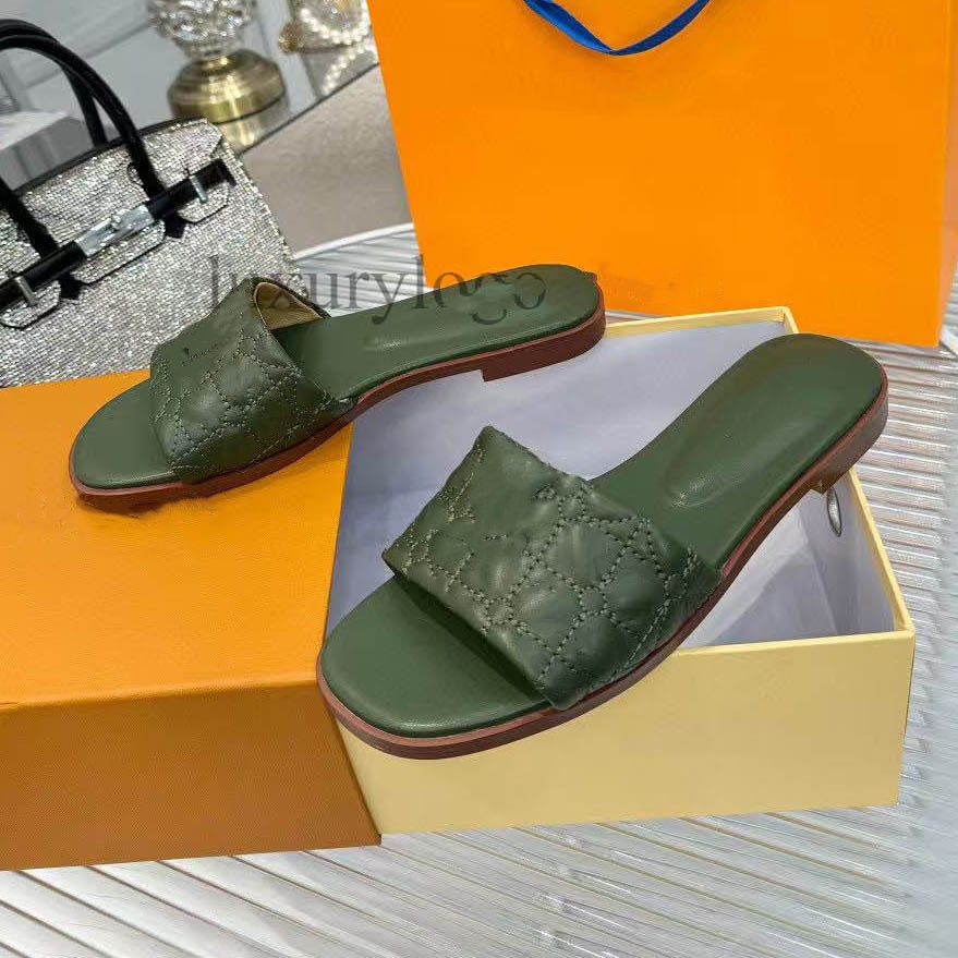 Women Mare Flat Mule Slippers Designer Sandal Woman Fashion Luxury calf leather Sandal Slide Letter Slide Rubber Leather Flat Shoes Summer Beach Bath Slippers 5.13 01