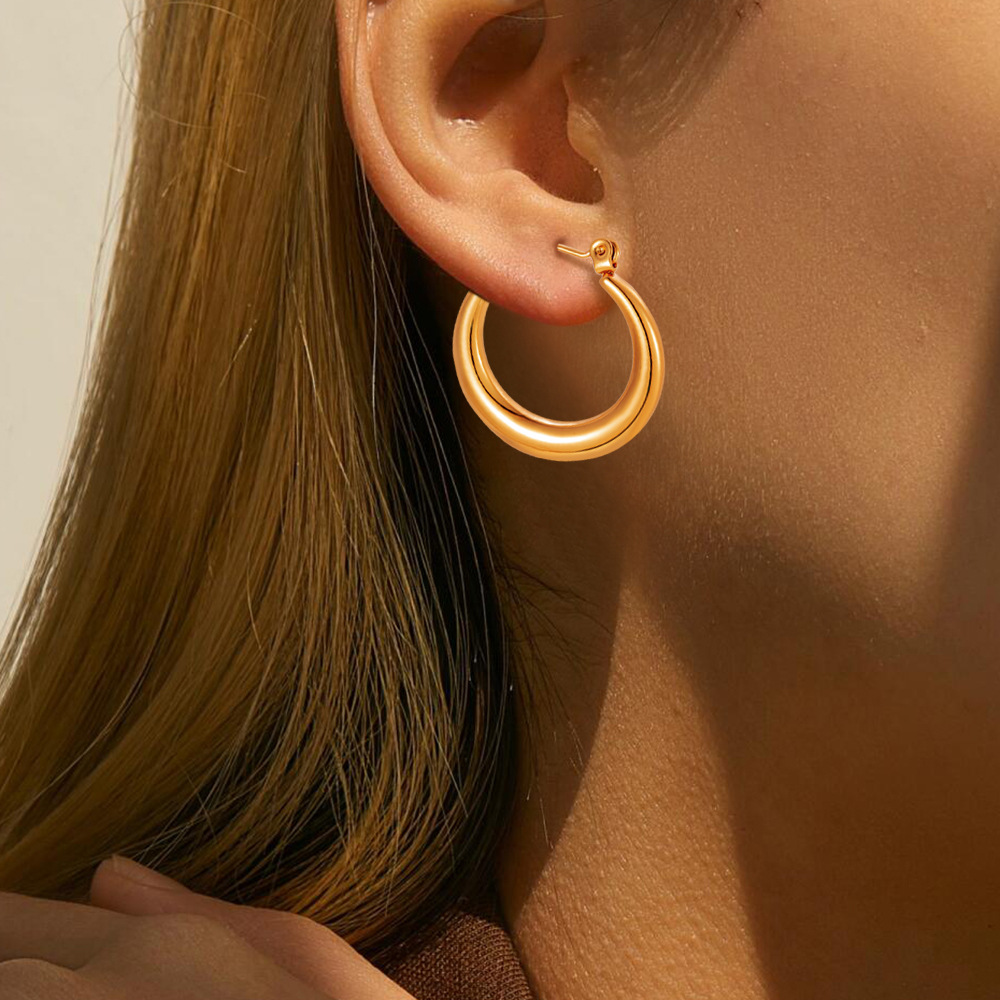 European and American Style Golden Geometric Stainless Steel Asymmetrical Ear Clips Unisex Minimalist Hand Polished Titanium Steel Earrings