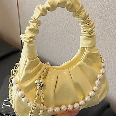 2025 New Pleated Dumpling Cloud Single Shoulder Crossbody Small Fashion Versatile Solid Color Commuter Women's Bag