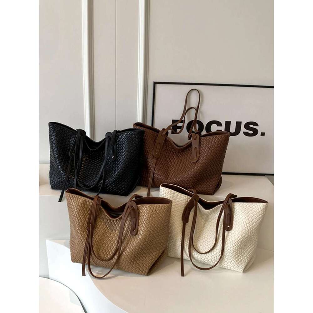 The minimalist elegant PU splicing large capacity handbag is for women stylish and durable design suitable forDH bag