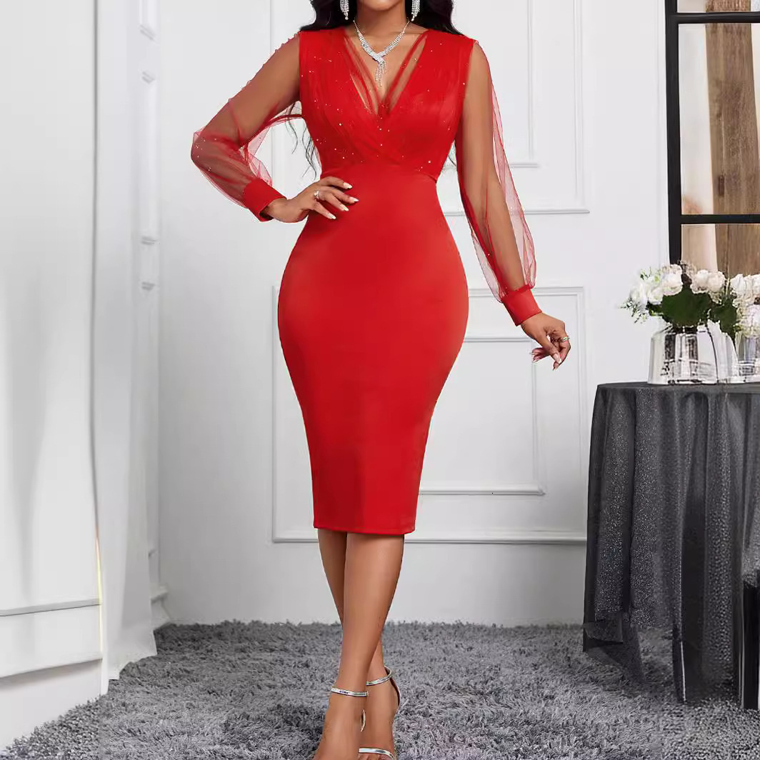 New sexy lace slim fit dress for women with V-neck and buttocks wrapped