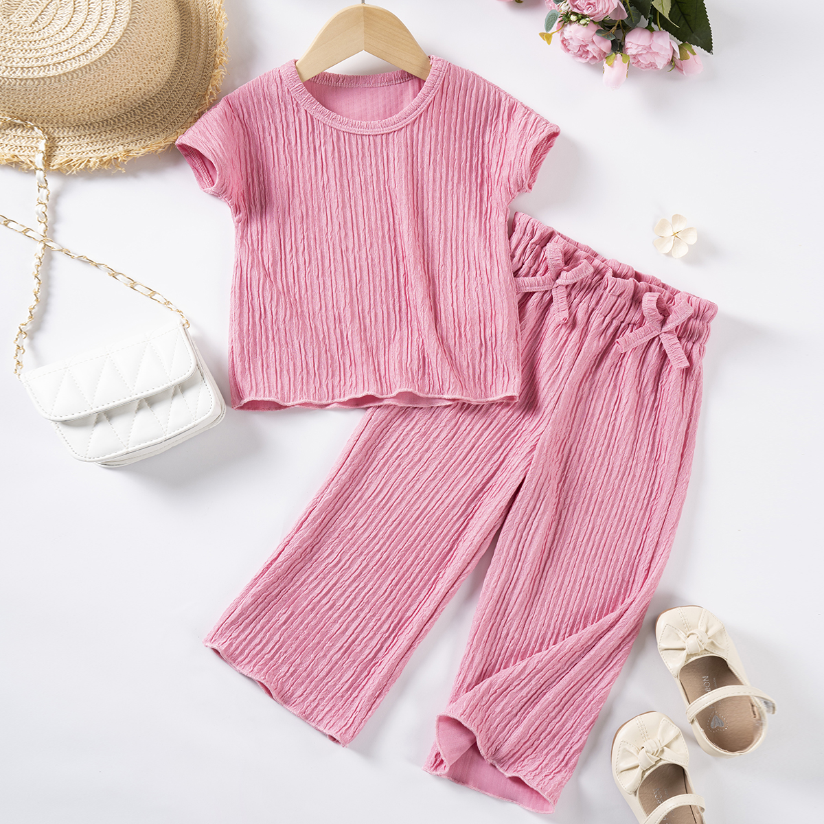 Baby girl summer set, comfortable short sleeved top and wide leg pants, casual and fashionable style, suitable for daily or party wear, suitable for o