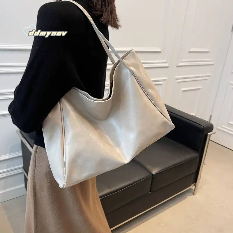 Ladies Fashion Commuter Women's New Oil Leather Hundred Handbag Large Capacity Shoulder Girls Tote Bag ddmynov