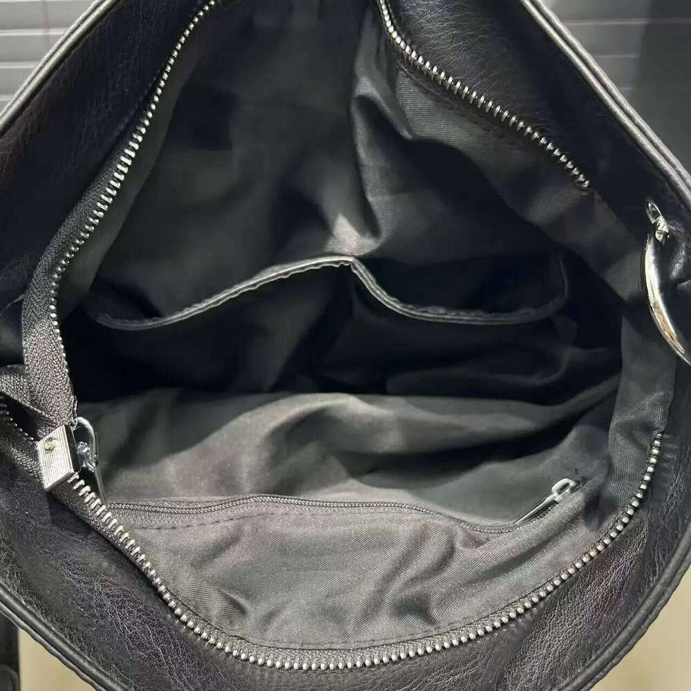 Women's Bags Designer Ladies' Fashion Y2k Spicy Girl Buckle Backpack With Large Capacity Retro Vintage Multi Functional Diagonal Cross Bag