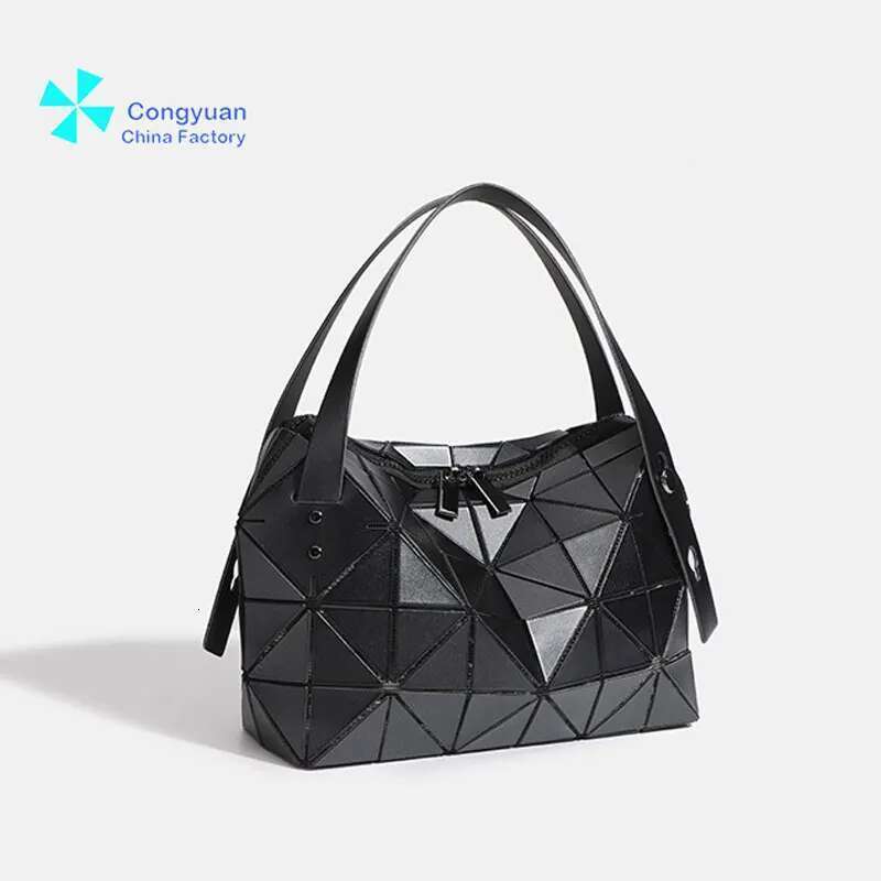 Boston Pillow Commuter Shoulder Tote Underarm Bag, Fashion Versatile Geometric Quilted Dumpling Bag