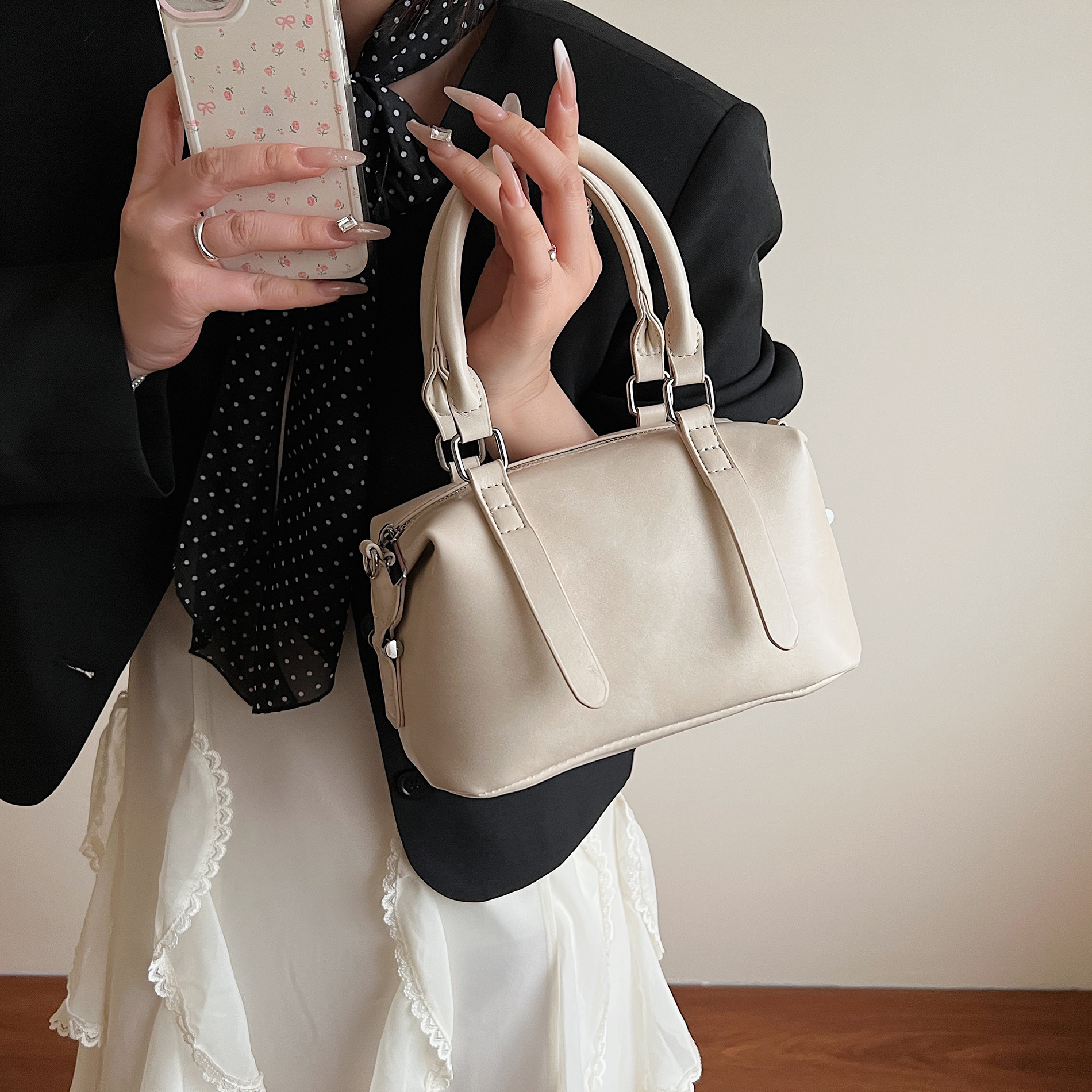 Korean Niche Design Crossbody for Women 2025 New High-end Handbag Fashion Large Capacity Shoulder Bag