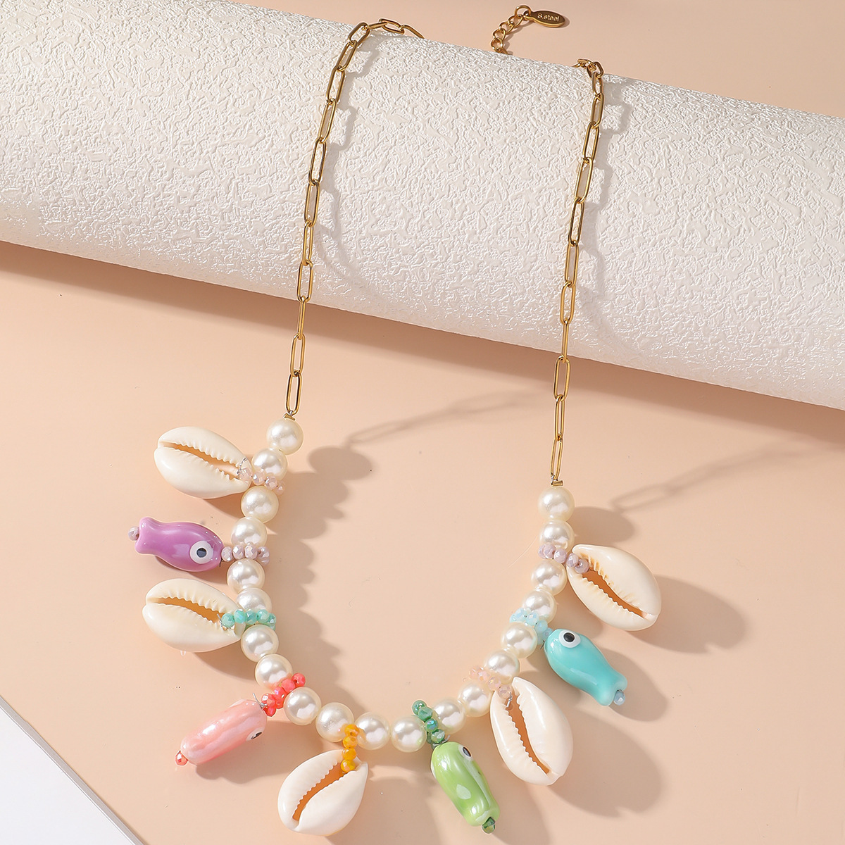 stainless steel necklace, new women's light design, shell collarbone chain,