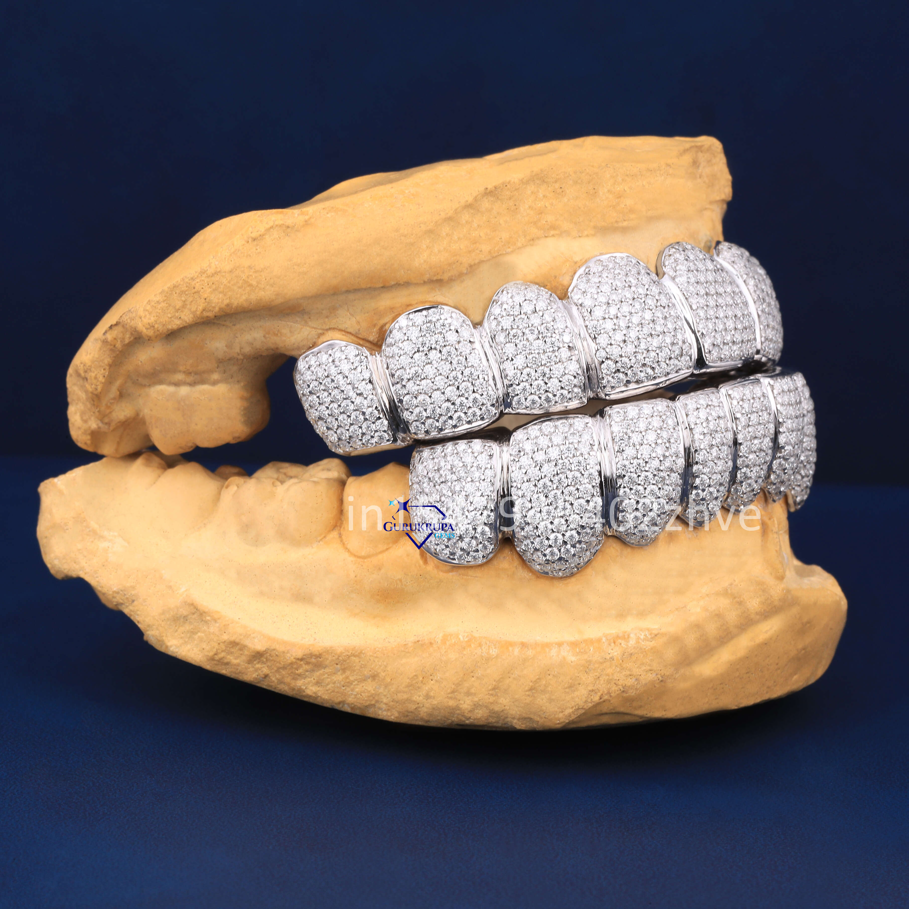 Hiphop Custom Grillz 925 Sterling Silver Honeycomb Setting Round Brilliant Cut Diamond Iced Out VVS Moissanite Grillz