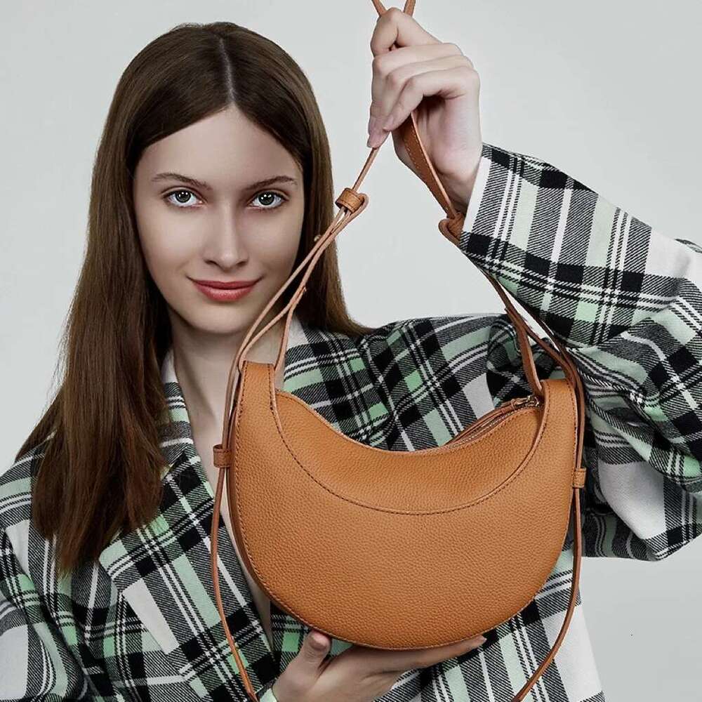 2025 New Top Layer Cowhide Crossbody Crescent Bag