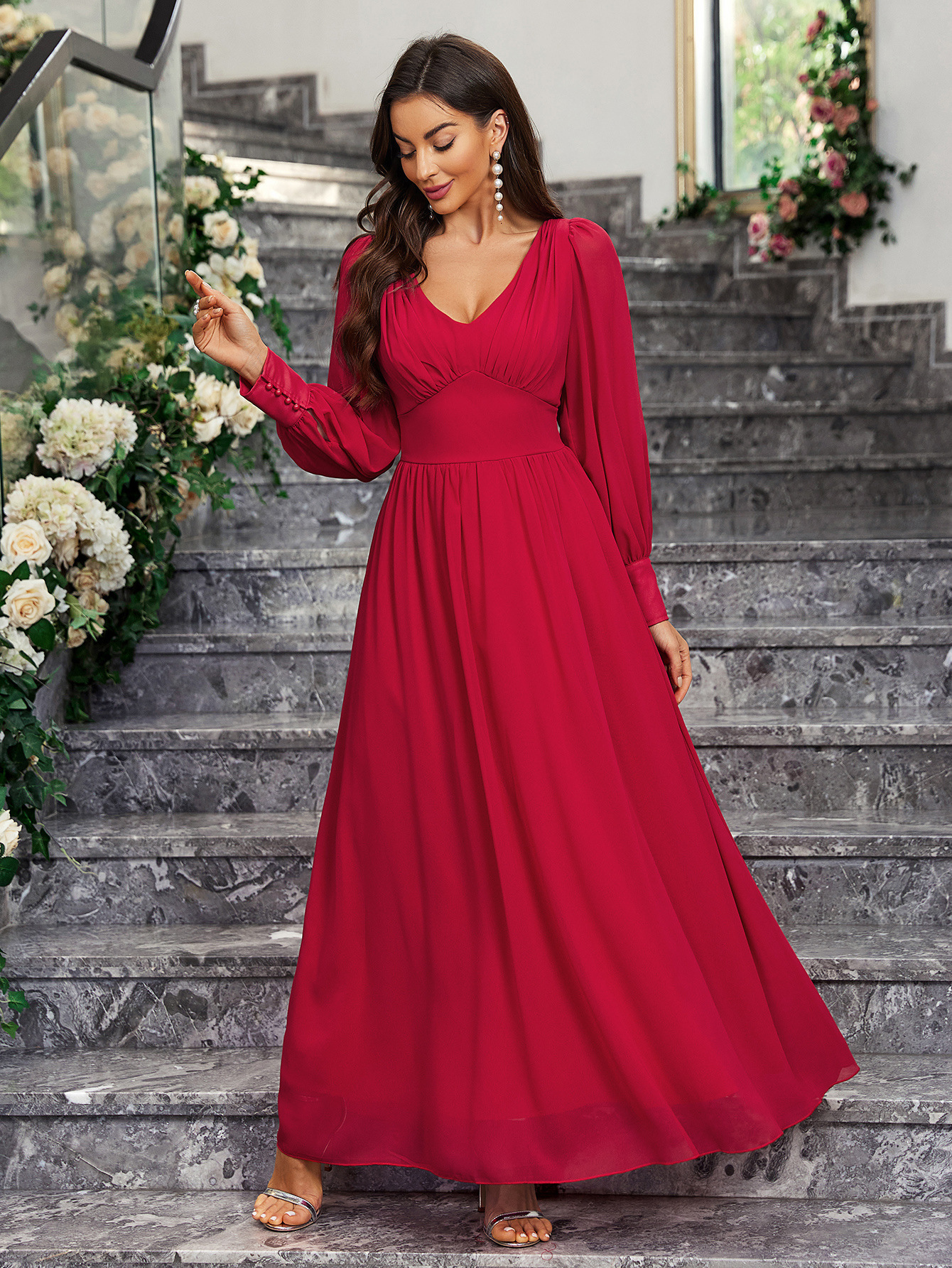 QQH Fashion 2025 French Luxury Style Chiffon Dress with ruffle edge splicing and waist cinching long skirt