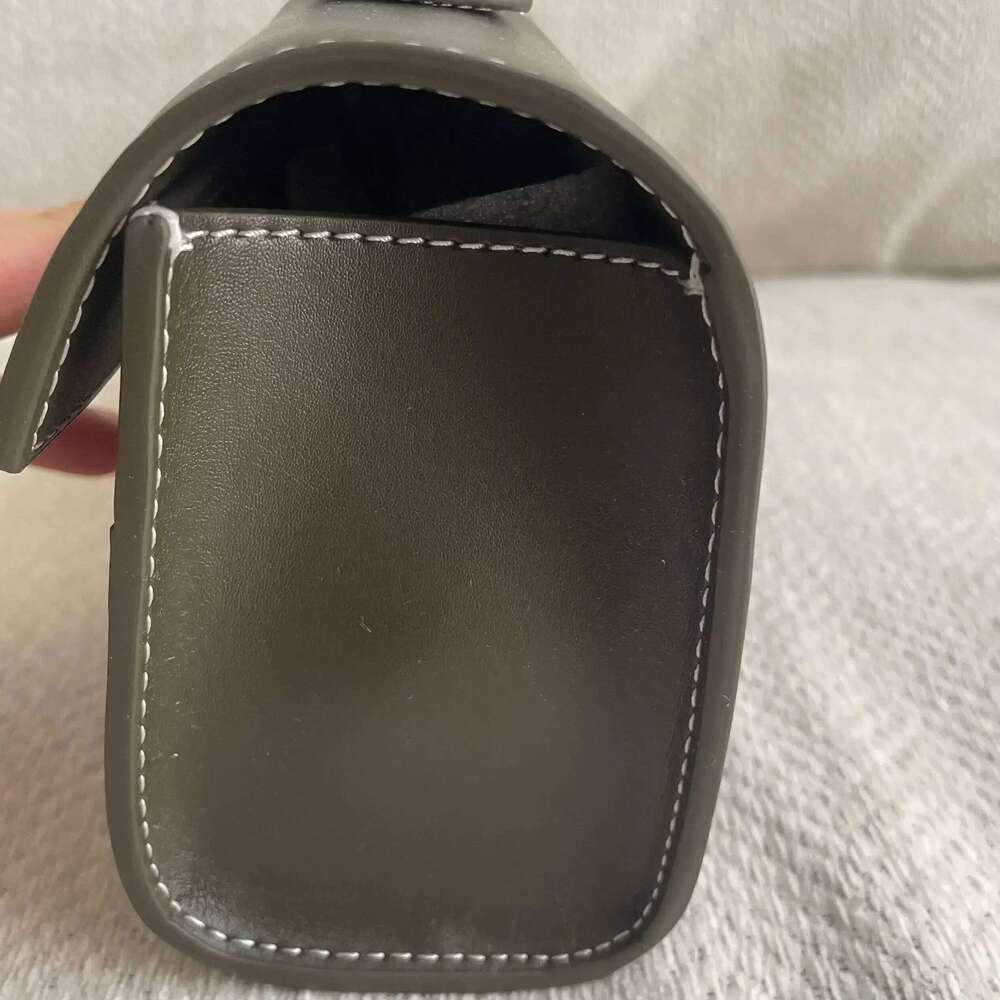 2024 New Genuine Leather Niche Long Simple Handbag