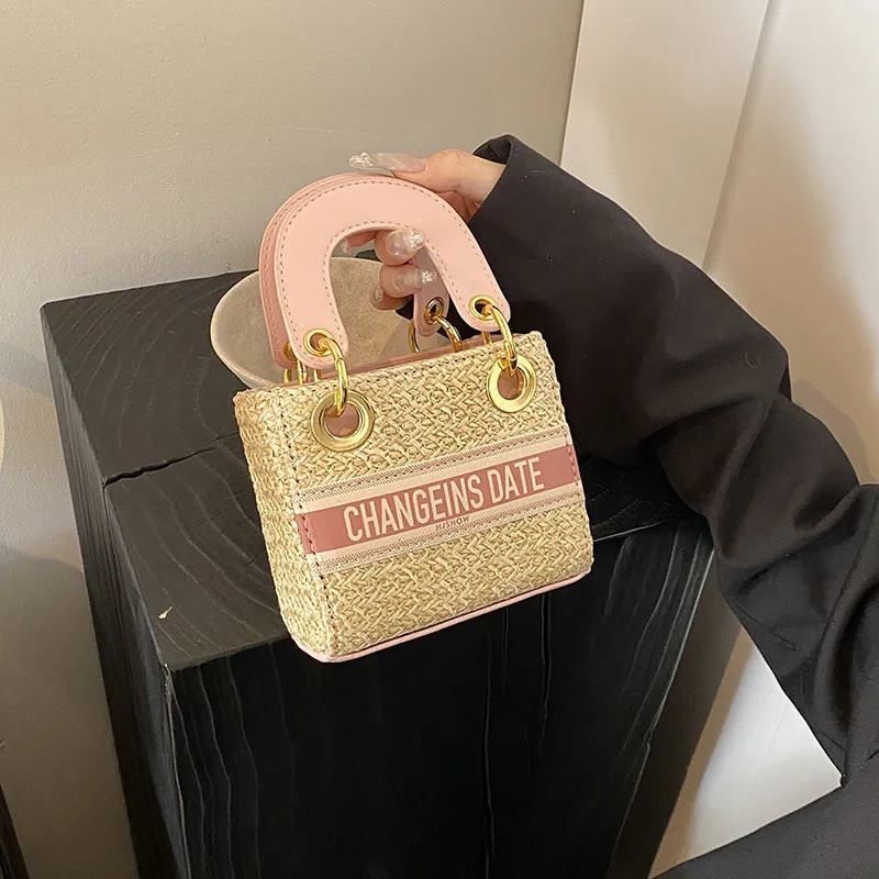 Tote Beach Shoulder Crossbody Designer 2025 Casual Satchel Fashion Woven Women's Handbag Small Square Bag Light se Free shipping