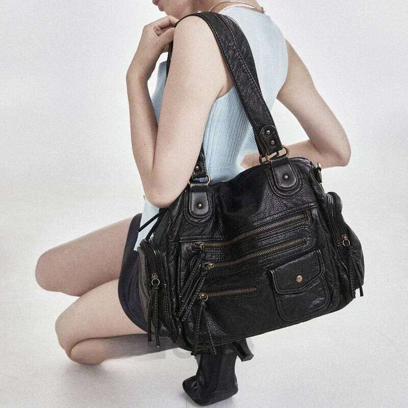 Women's Bags Designer Women's Fashion Retro Y2k Hot Girl Motorcycle Large Capacity Washed Distressed Shoulder Messenger Bag