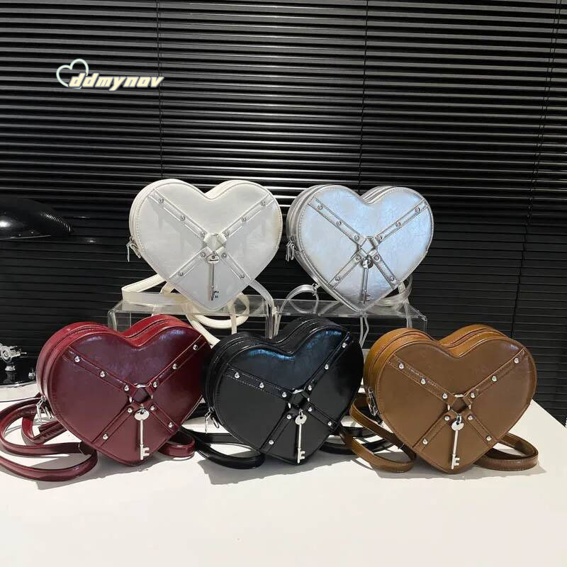 Vintage Rivet Shoulder Heart Shaped Purse Handbag Red PU Leather Gothic Tote Fashion Women Crossbody Bag ddmynov