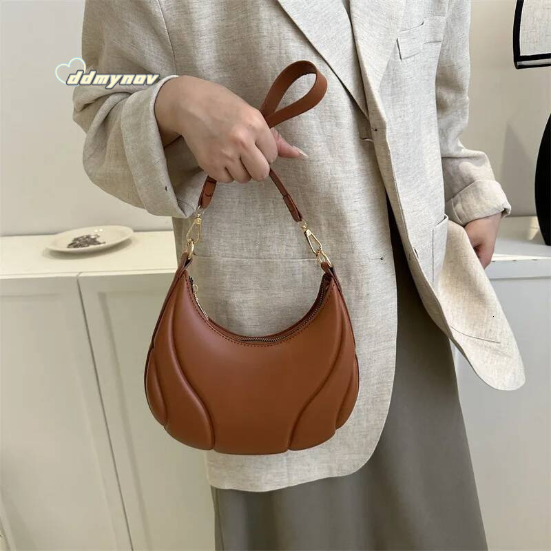 Retro Solid Color Shoulder PU Leather Handbags for Women Simple Ladies Underarm Designer Hobos Saddle Crescent Chic Bag ddmynov