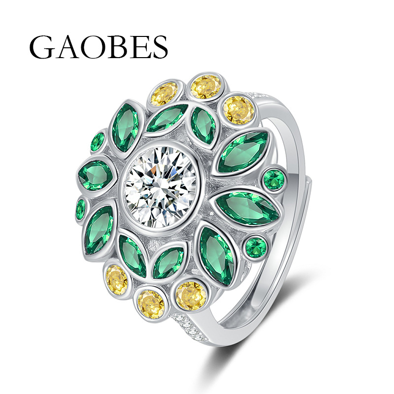 Sophisticated Ladies' 925 Sterling Bracelet Featuring Shimmering Emerald-Toned Gemstones