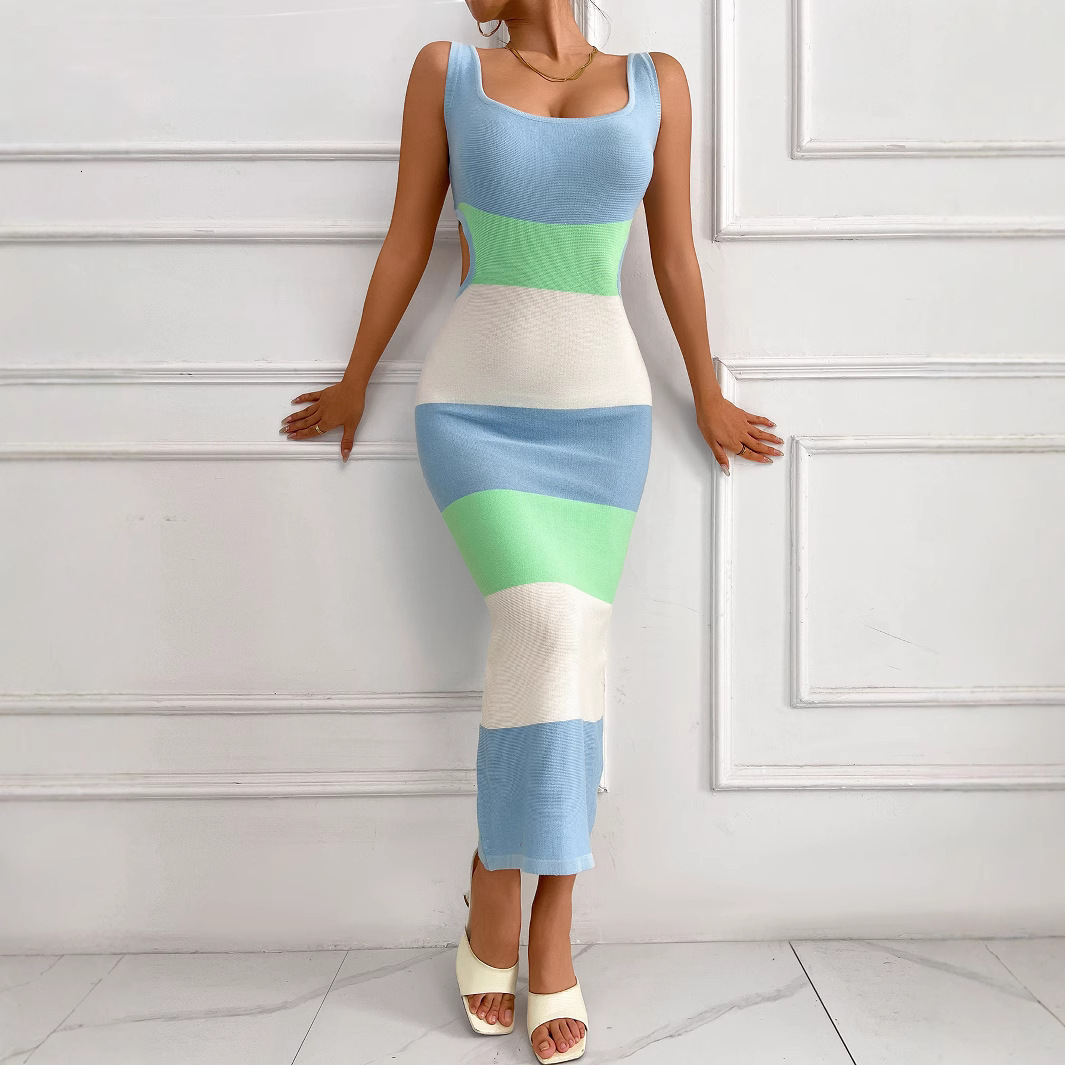 Backless camisole sweater dress with a niche design featuring contrasting straps and colors featuring a spicy girls tight fitting woolen long skirt