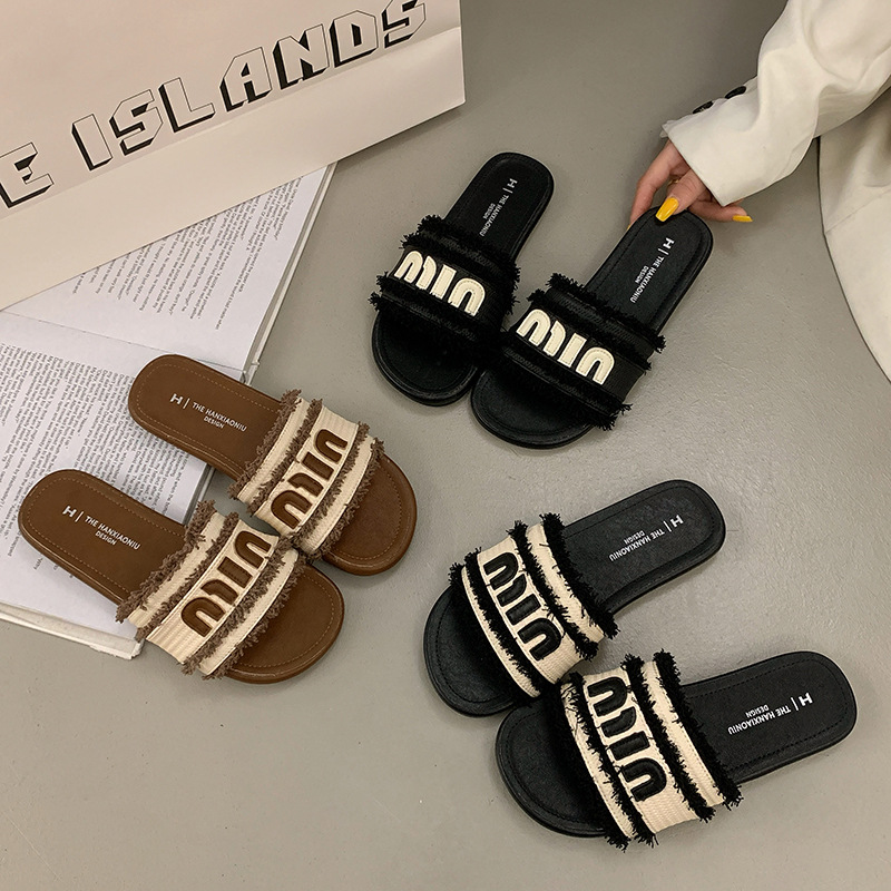 2025 New Summer Women's One-strap Flat Sandals with Toe-baring Design Suitable for Beach and Outdoor Wear Casual and Versatile Slippers in Fairy 