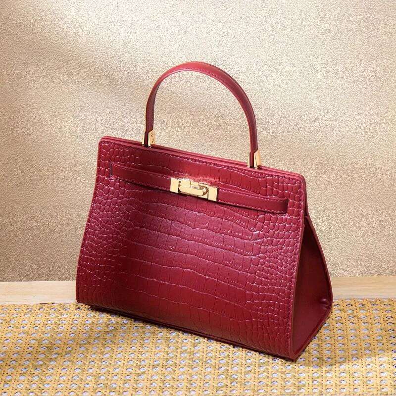 Women's Bags Designer Small Niche Design Shoulder Odino Handbag, Genuine Leather Women's Bag, Red Mother's Bag