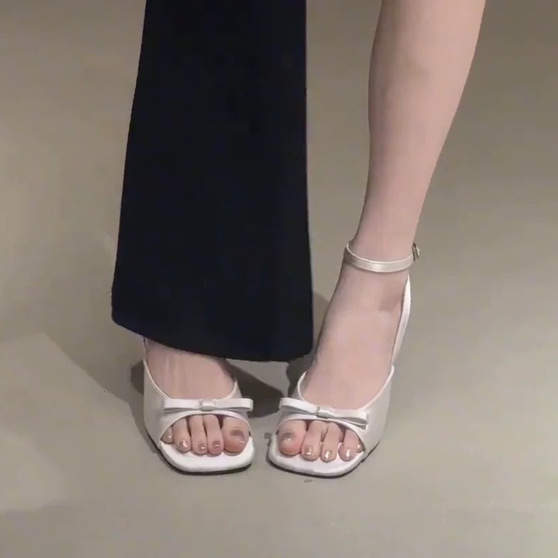 French white square toe high-heeled shoes with a straight strap for women's outdoor wear, 2025 summer new style, slim heel bow sandals Ddmysaturn