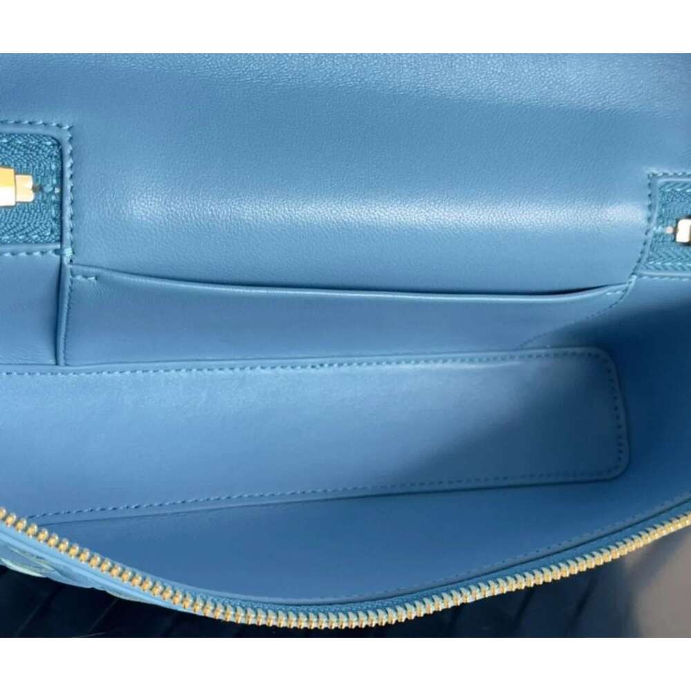 Fashionable Spring Summer Zipper Crossbody Makeup Bag Luxurious And Exquisite Woven Casual Women s ShoulderBag bag