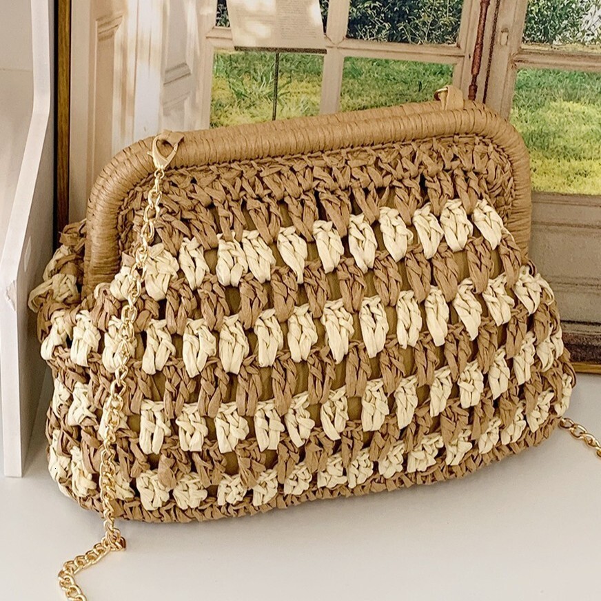 2025 Yuzi Woven Clutch Pleated Shell Straw Chain Crossbody Vacation Beach Bag for Women