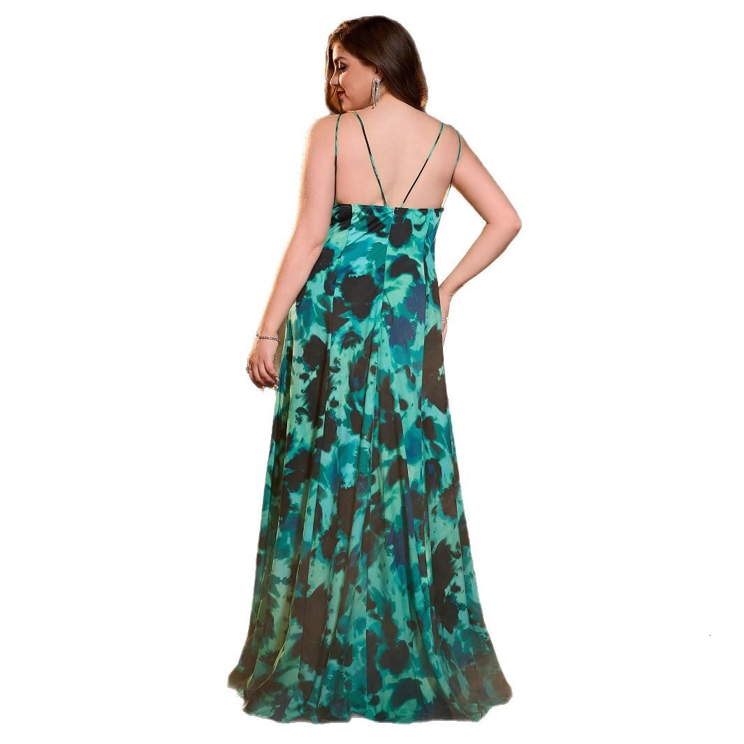 Oversized dresses are hot selling vacation style slit dresses backless cocktail party dresses