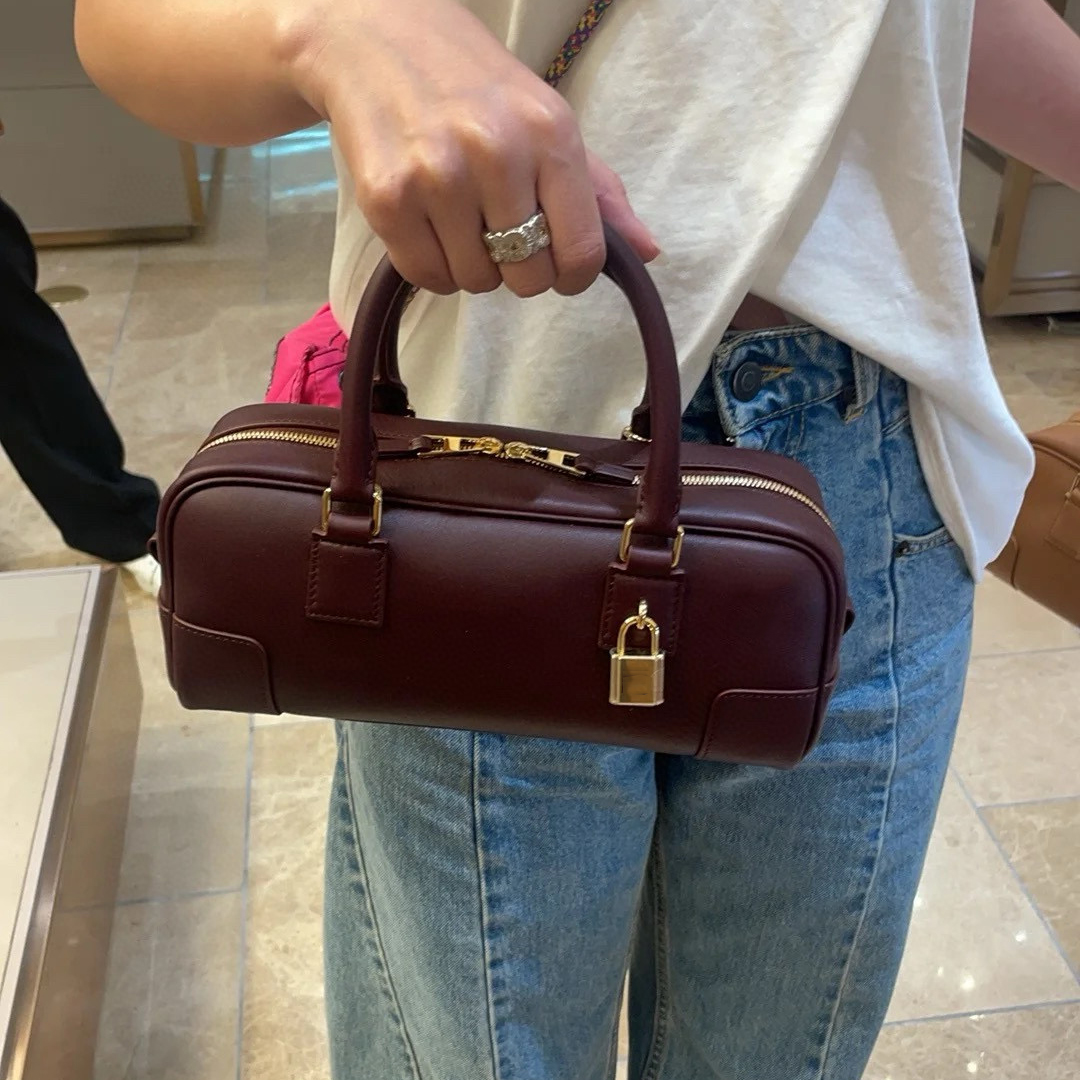 LW380477 Spring new women's bag high value niche bowling handbag out of leisure versatile shoulder messenger bag