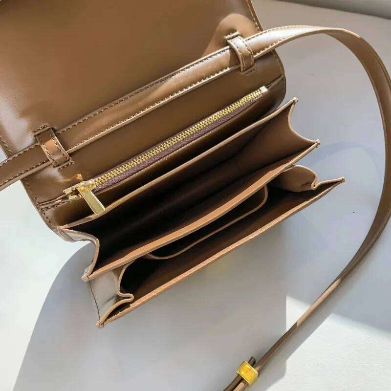 High Quality For Women 2024 Trend Fashion Designer Shoulder Bag New In Metal Buckle Leather Exquisite Crossbody Bags