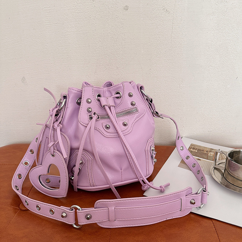 High quality brand new free designer bag, Western style multifunctional drawstring single shoulder diagonal cross bag, new free designer bag