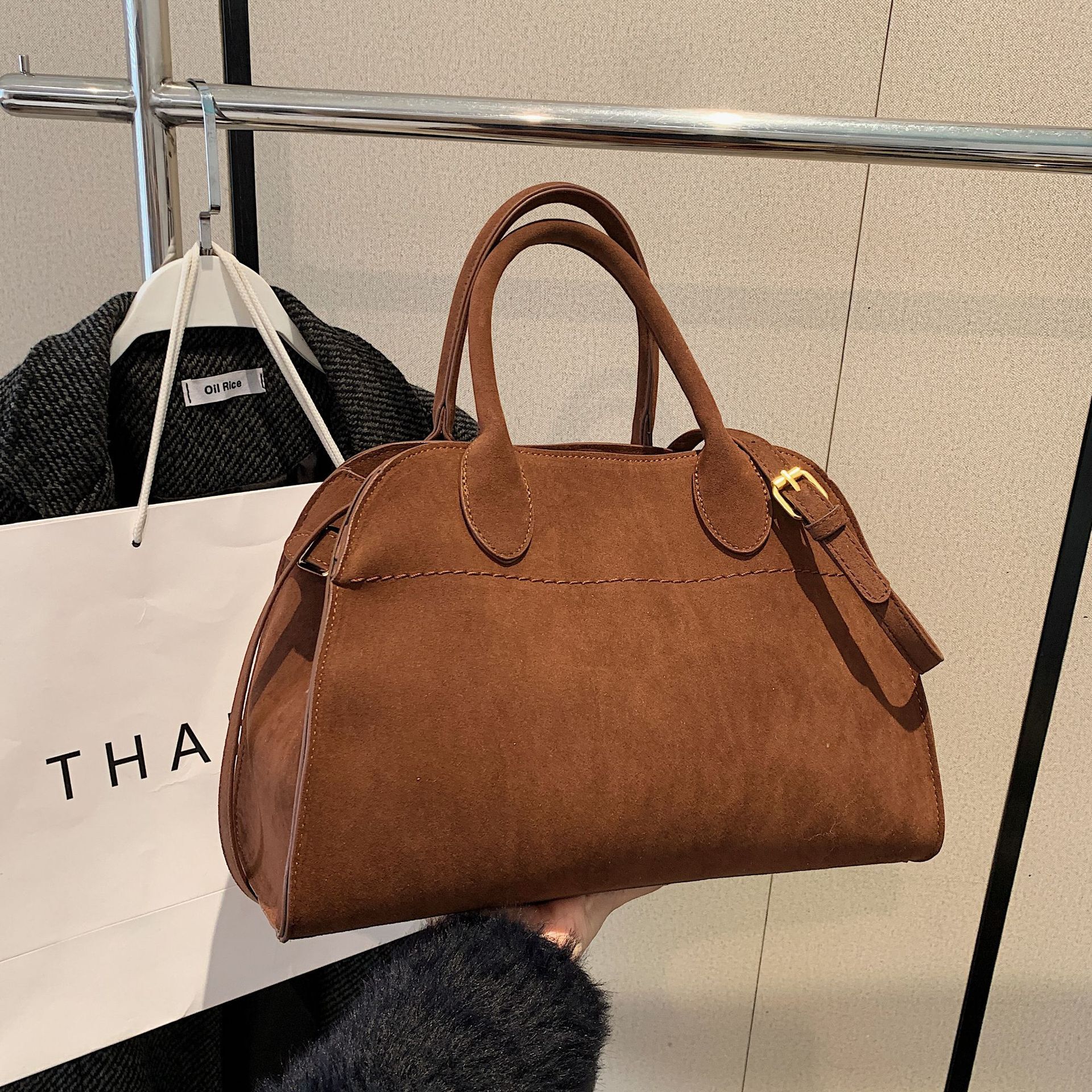 Retro Large Capacity Handbag 2025 New Versatile Light Luxury Matte Commuter Women's Shoulder Tote Bag