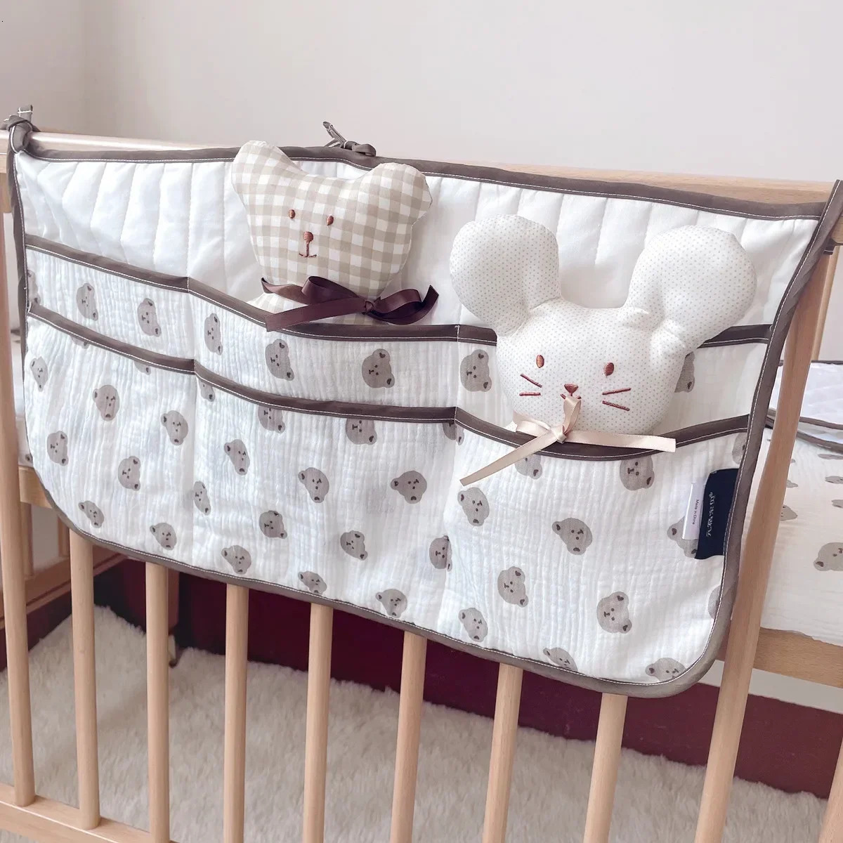 Ins Korean Baby Bedside Storage Bag Crib Organizer Hanging for MultiPurpose born Bed Diaper Toy Tissue 250517z