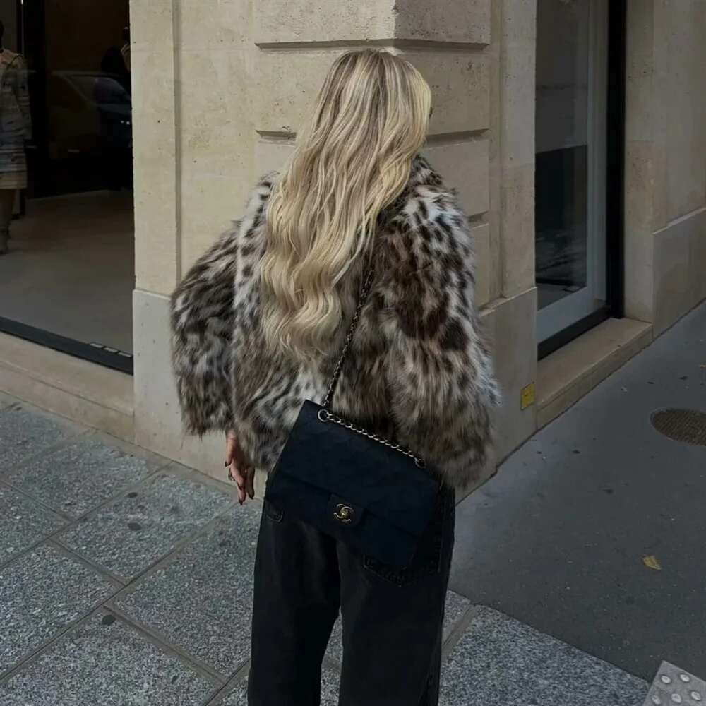 PB&ZA2024 Winter New Women's Clothing Style Simple and Premium Fur Effect Flip Collar Long Sleeve Leopard Pattern Hairy Jacket