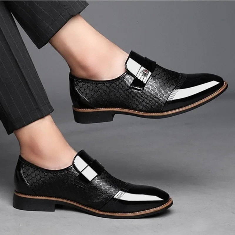 Size 38-50 Mens Dress Shoes Leather Embossing Classic Fashion Men Shoes Slip On Mans Oxford shoes 250526