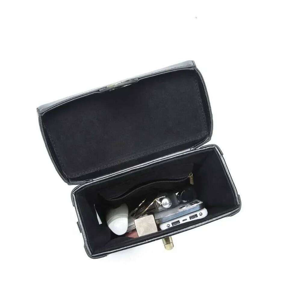 Women's Bags Designer Fashionable And Creative Three-Dimensional Handbag With Large Capacity, Retro Style, Rotatable Clock, Diagonal Cross Bag