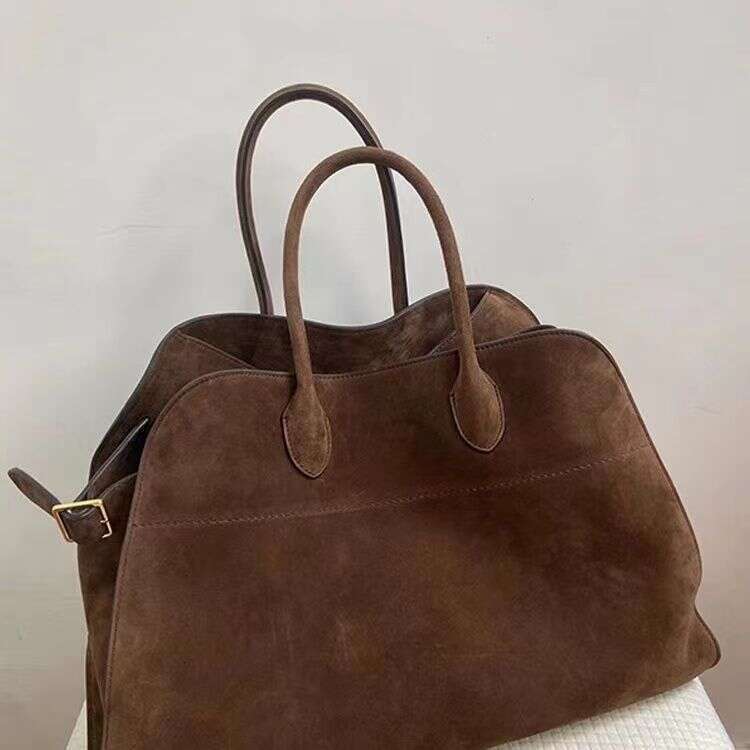 Tote Bag for Women 2024 New Autumn Winter High-end Niche Design Large Capacity Commuter Handbag