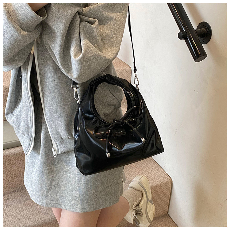Sweet Bowknot Strap Bucket Bag for Women 2025 New Simple Casual Trendy Versatile Shoulder Crossbody Handbag