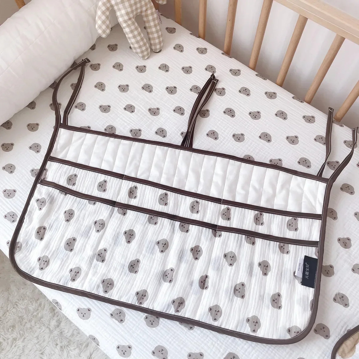Ins Korean Baby Bedside Storage Bag Crib Organizer Hanging for MultiPurpose born Bed Diaper Toy Tissue 250517z