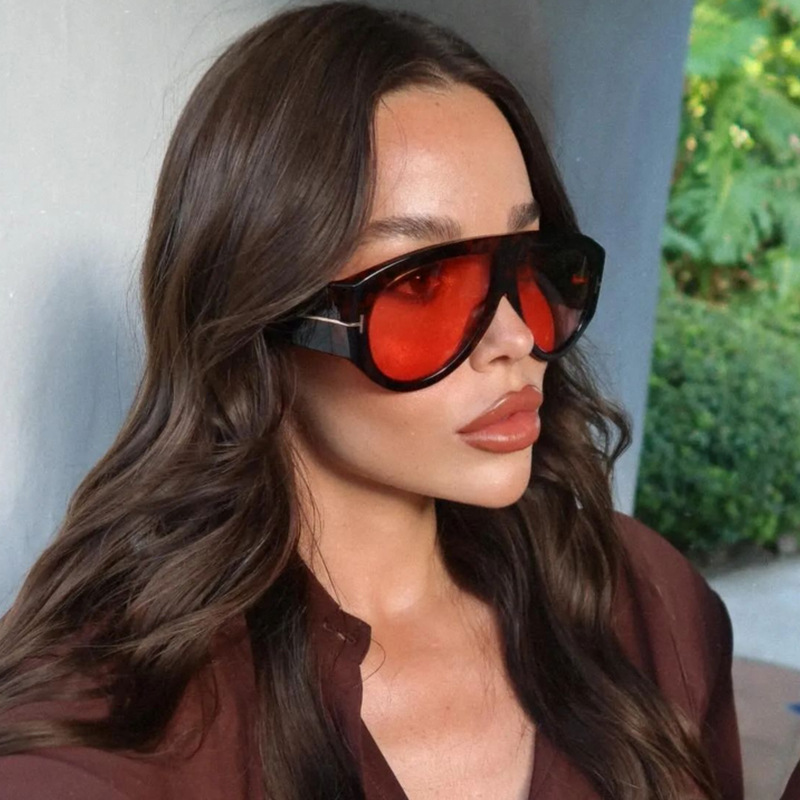 Designer sunglasses Women and Men Goggle Beach Sun Glasses Vintage with large Travel vintage personalized sun glasses E-10