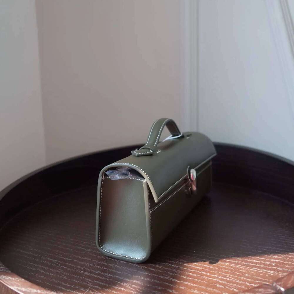 2024 New Genuine Leather Niche Long Simple Handbag